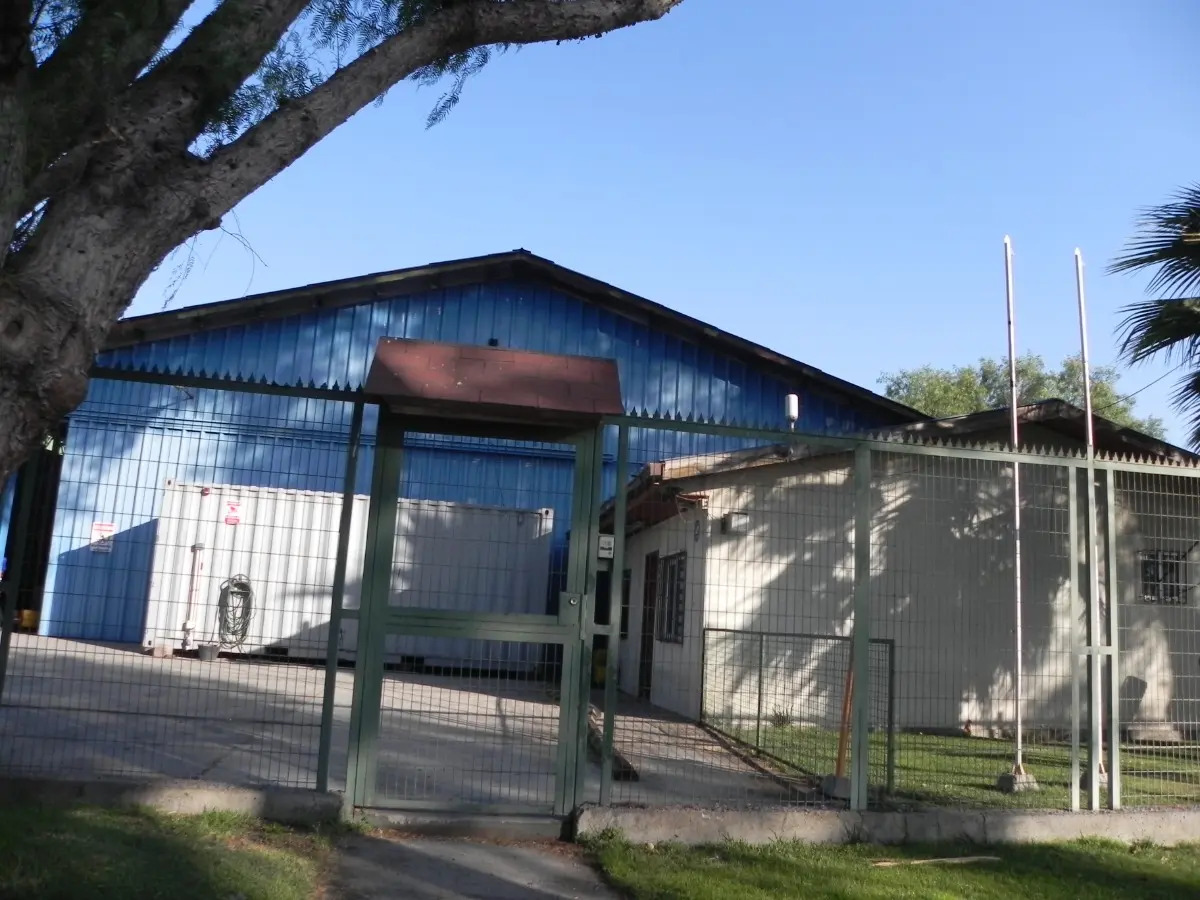 Oportunidad De Galp&oacute;n Industrial Seguro Y Comodo