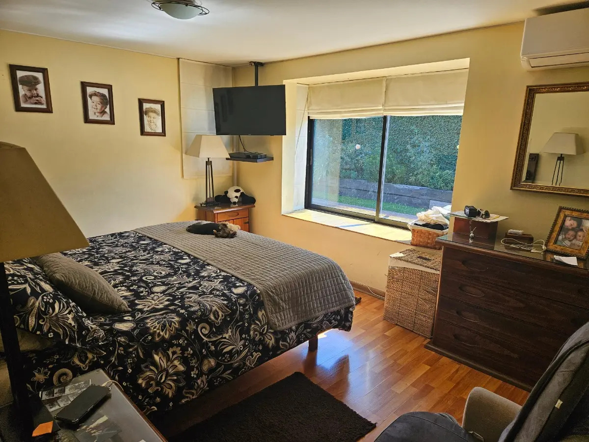 Venta Casa NOSP 4D en suite Walk-in cl&oacute;set 3B 3E 1B Carlos Ossand&oacute;n - La Reina