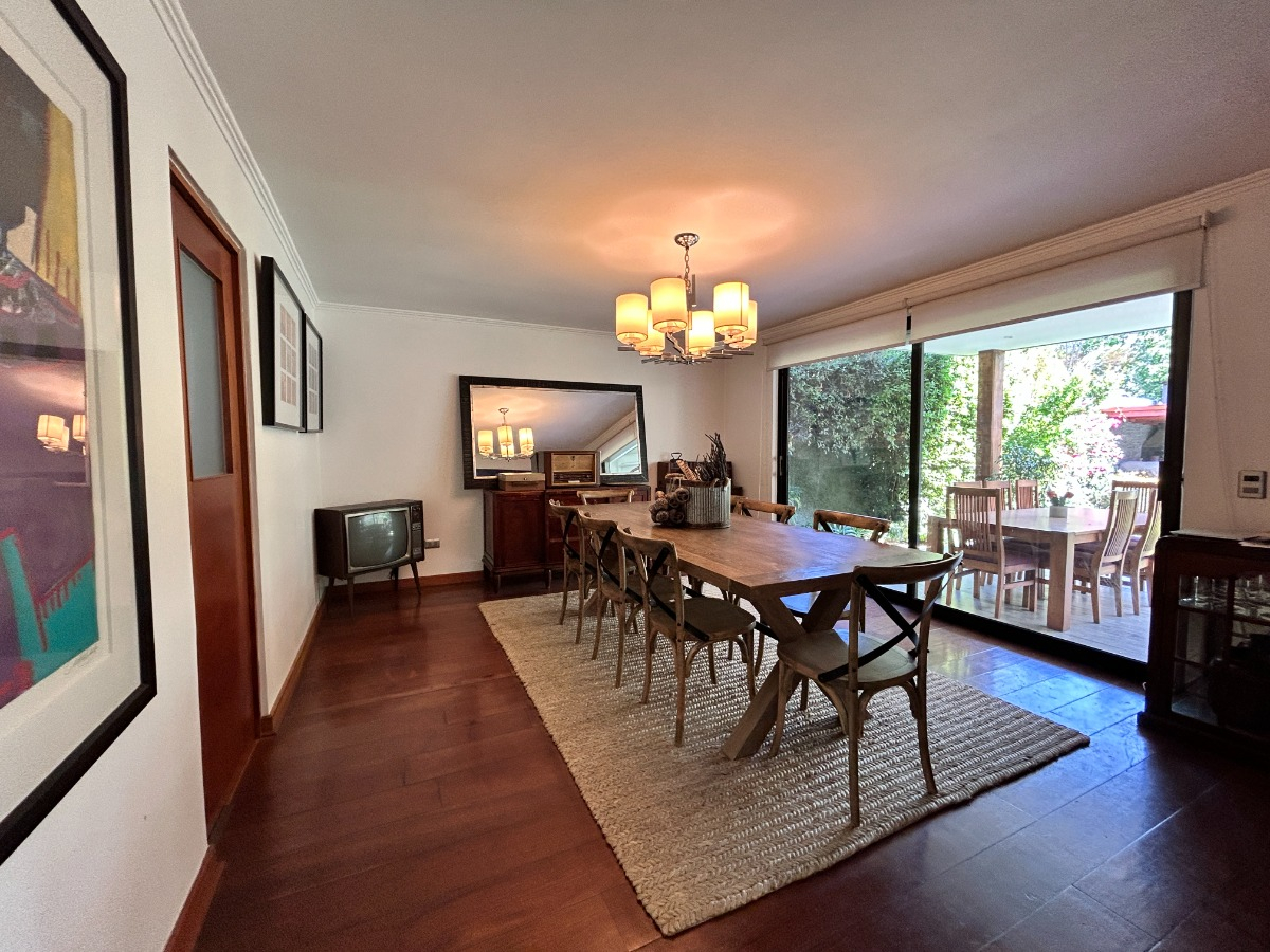 Arriendo Casa NOSP 7D en suite Walk-in cl&oacute;set 5B 3E 1B El Array&aacute;n - Lo Barnechea