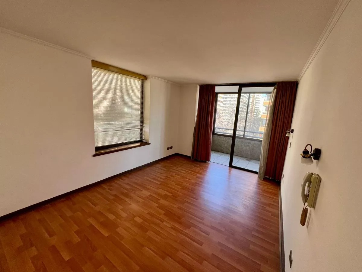 Venta Departamento SO 4D en suite Walk-in cl&oacute;set 3B 2E 1B Metro Escuela Militar - Las Condes