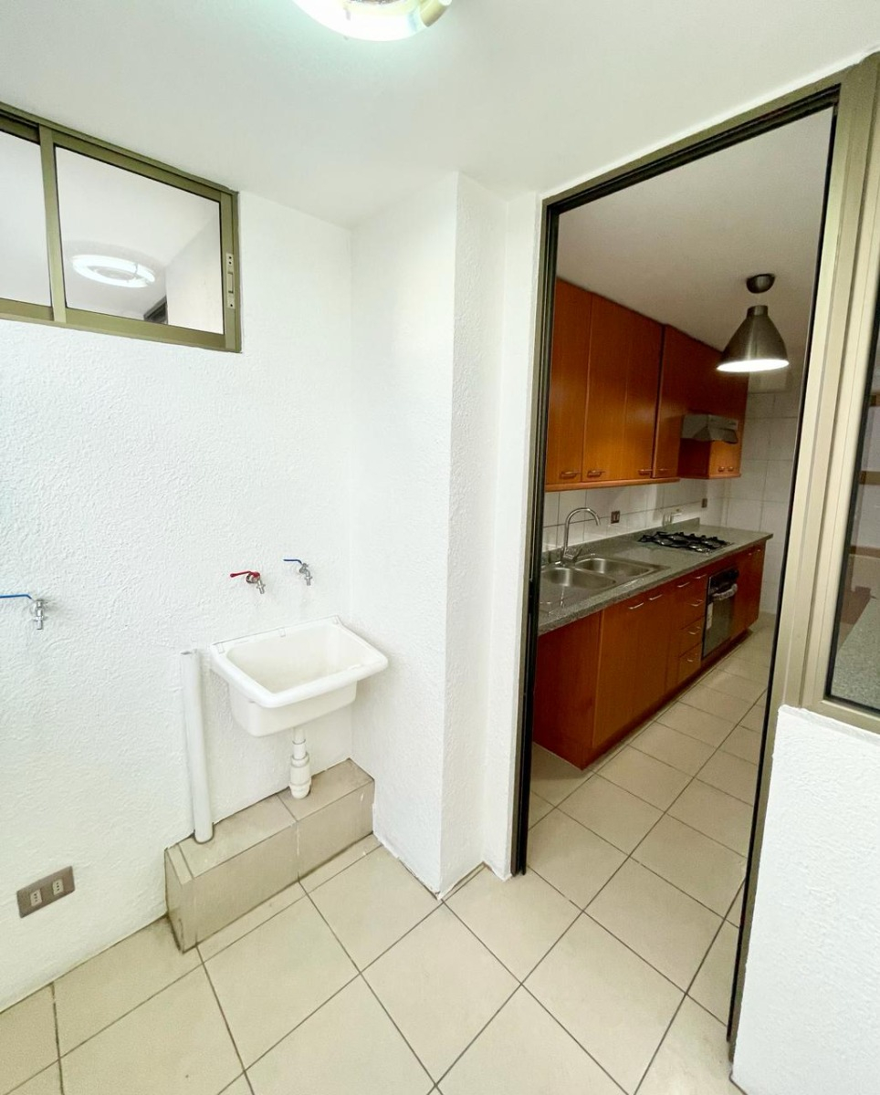 Venta Departamento SP 4D en suite Walk-in cl&oacute;set 3B 1E 1B Vaticano - Las Condes