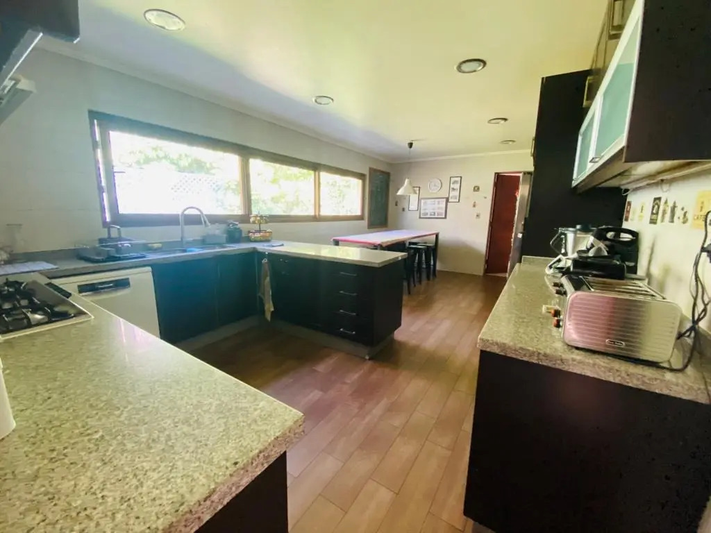 Venta Casa NO 6D 5B 4E 1B Los Dominicos - Las Condes