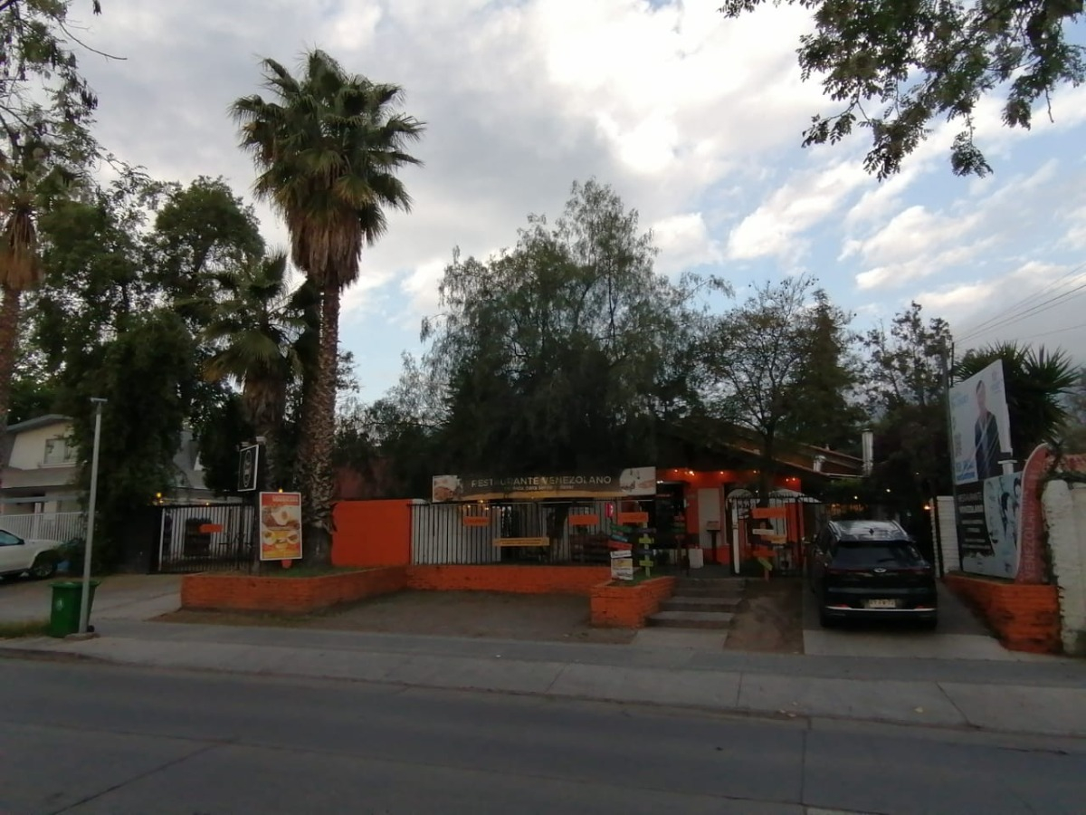 Venta Casa NO 3D 2B 2E Carlos Ossand&oacute;n - La Reina