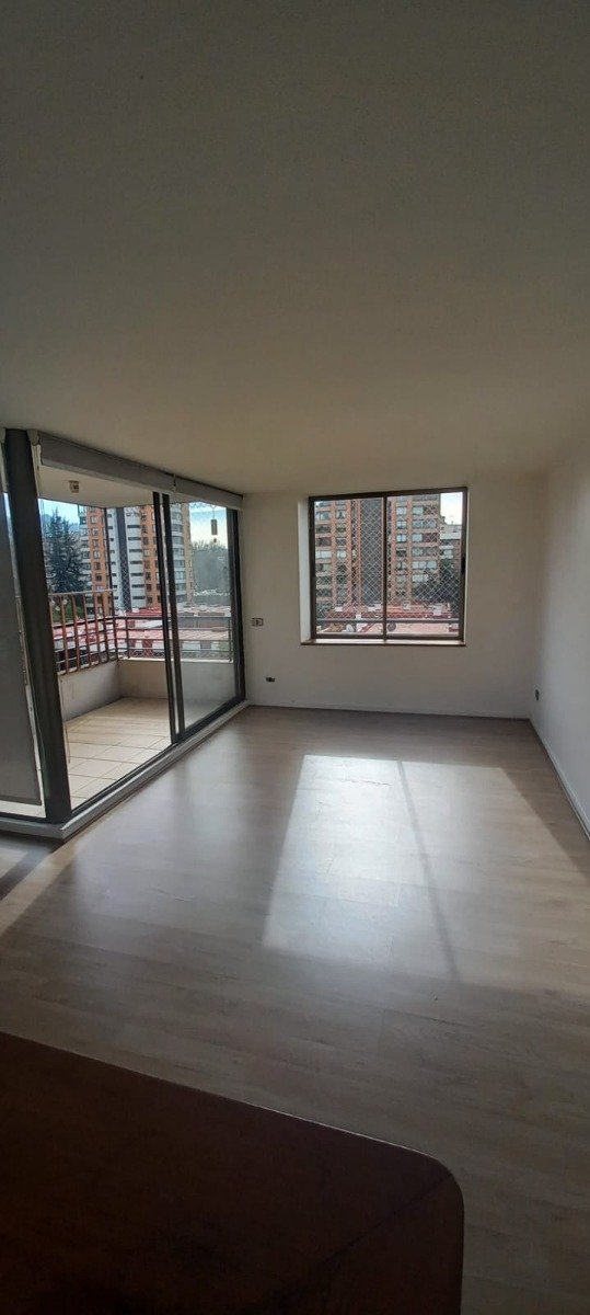Arriendo Departamento 2D en suite 2B 1E 1B Los Leones - Providencia