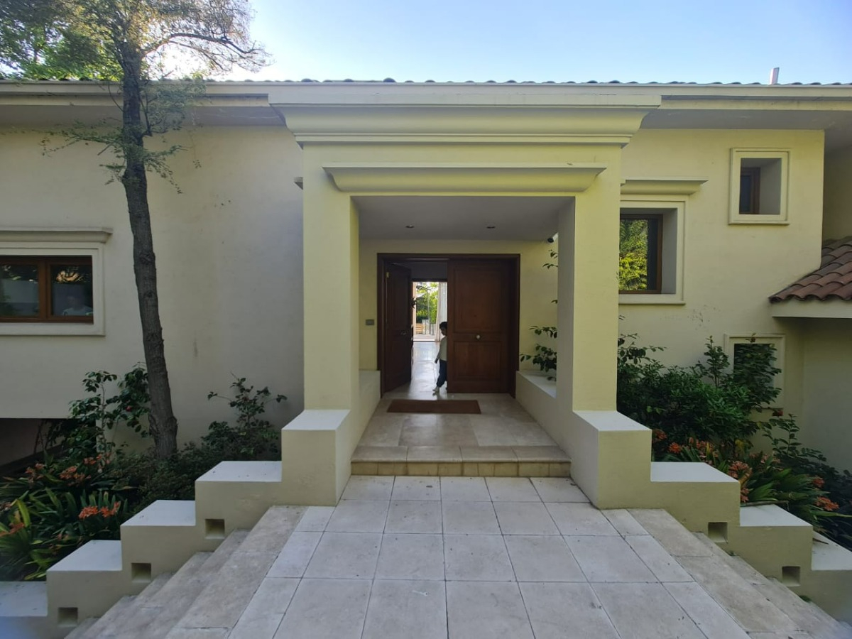 Venta Casa N 5D en suite Walk-in cl&oacute;set 5B 3E 2B San Carlos de Apoquindo - Las Condes