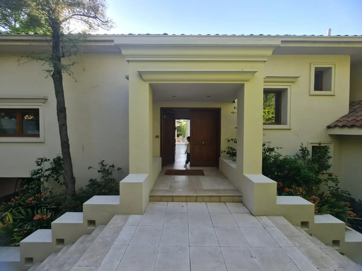 Venta Casa N 5D en suite Walk-in cl&oacute;set 5B 3E 2B San Carlos de Apoquindo - Las Condes
