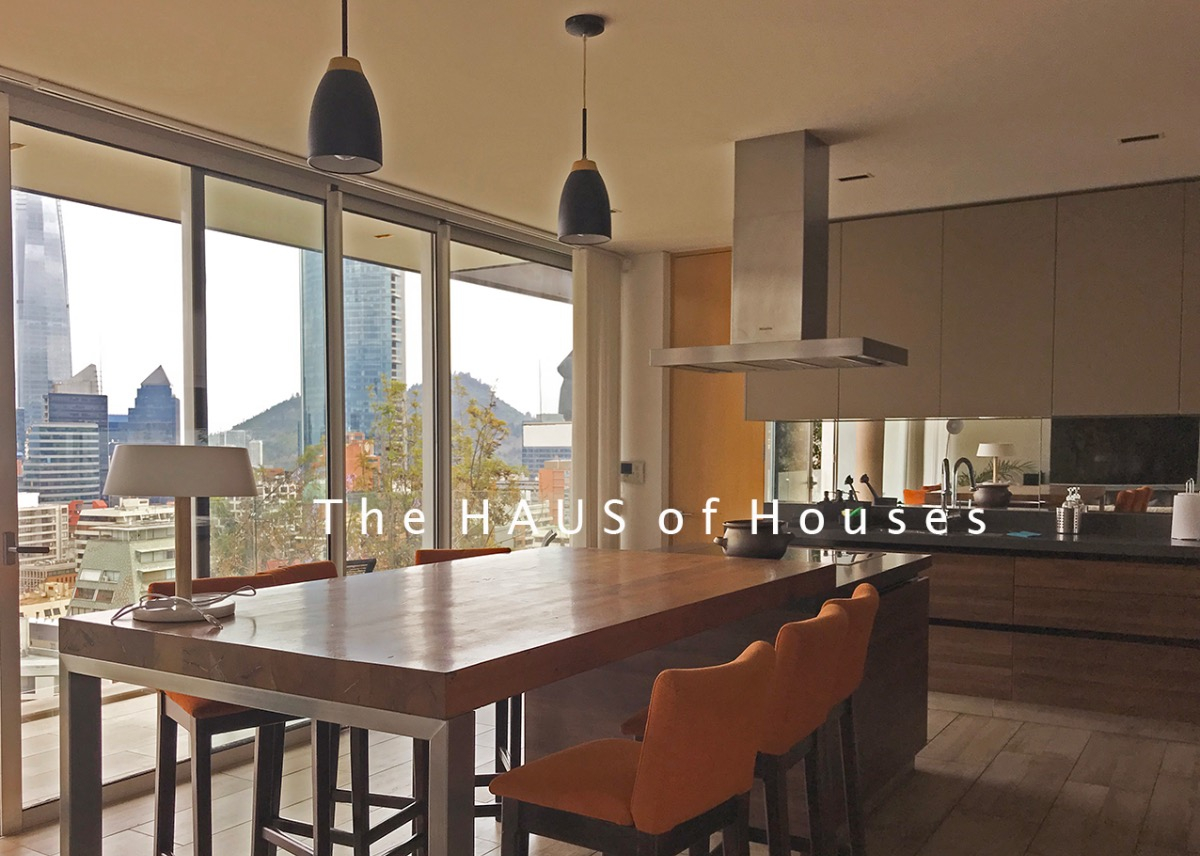 Venta Casa SO 5D en suite Walk-in cl&oacute;set 5B 3E 1B Barrio El Golf - Las Condes