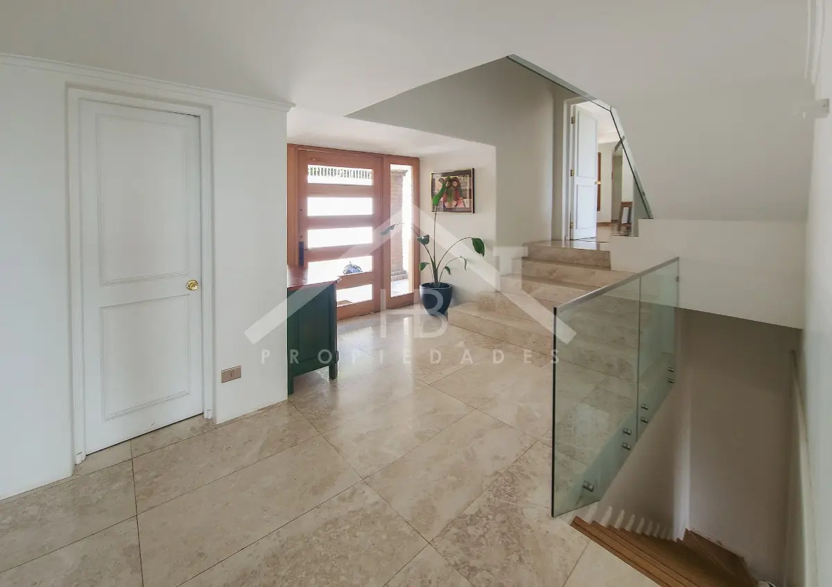 Venta Casa 5D en suite Walk-in cl&oacute;set 5B 3E 2B La Dehesa - Lo Barnechea