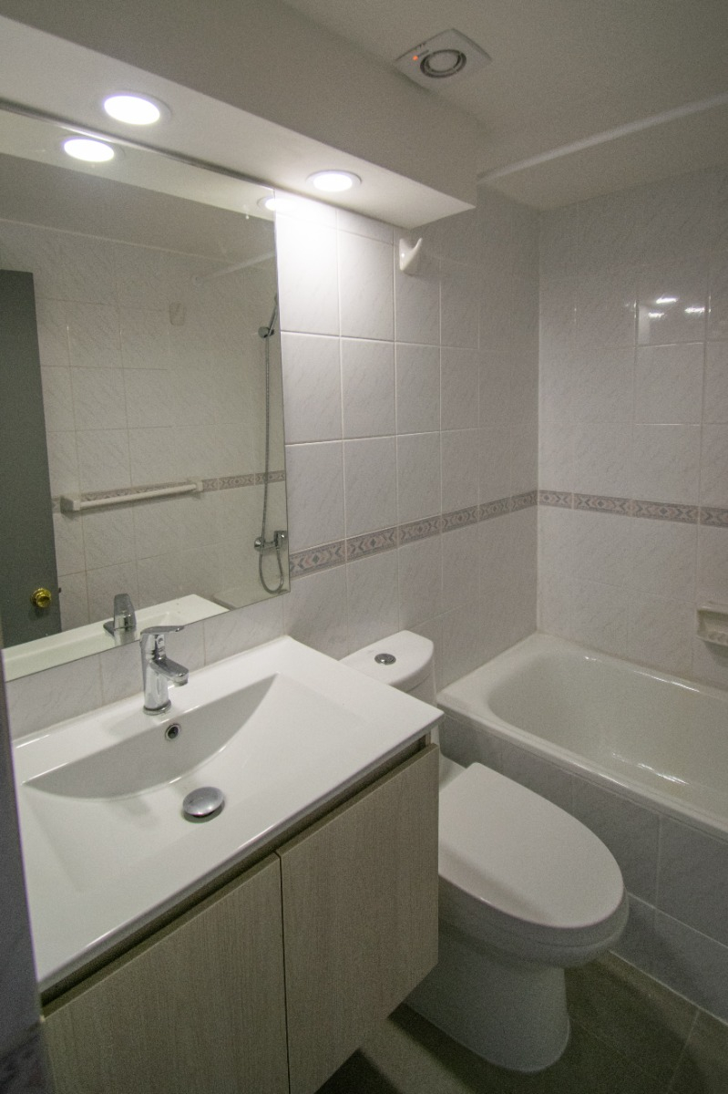 Venta Departamento NOSP 5D en suite Walk-in cl&oacute;set 3B 2E 1B  - Providencia