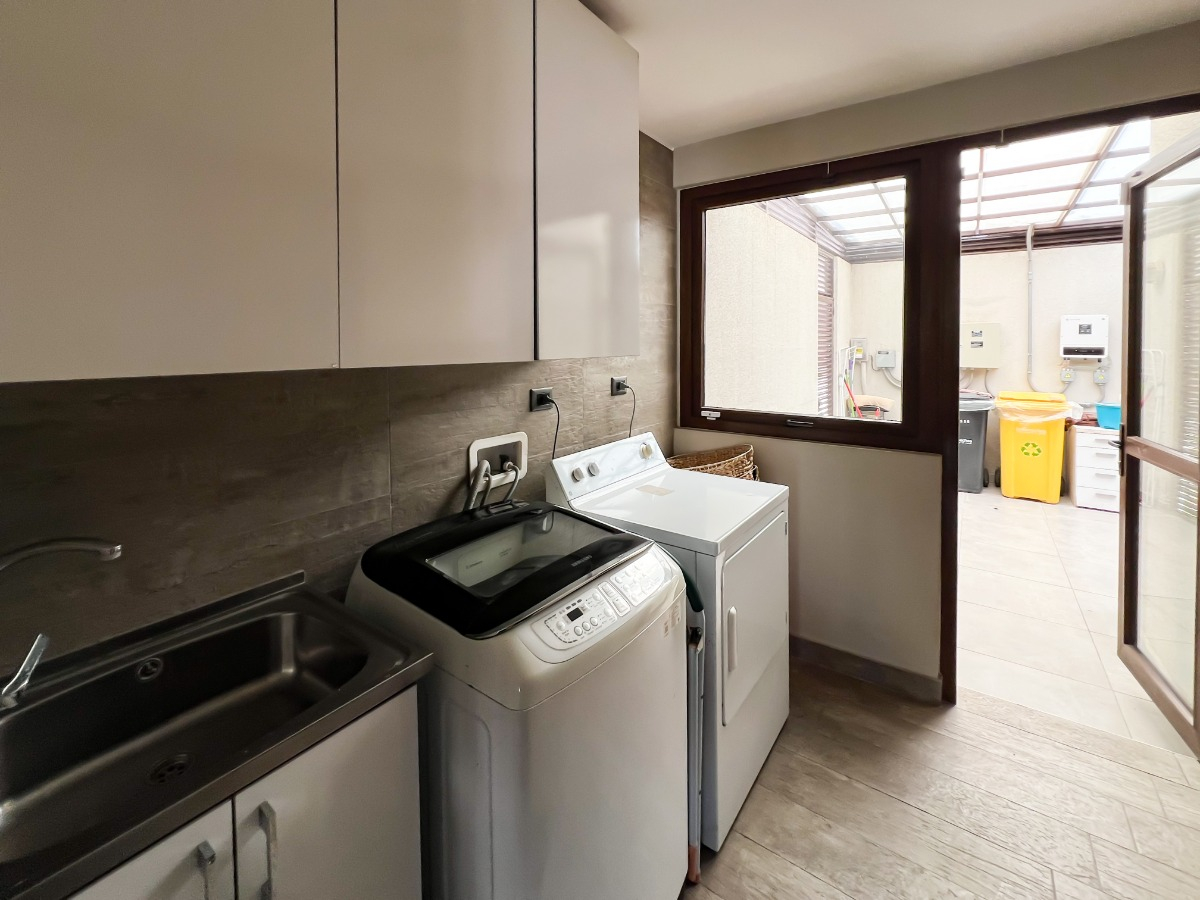 Venta Casa NP 5D en suite Walk-in cl&oacute;set 4B 3E 1B Los Trapenses - Lo Barnechea