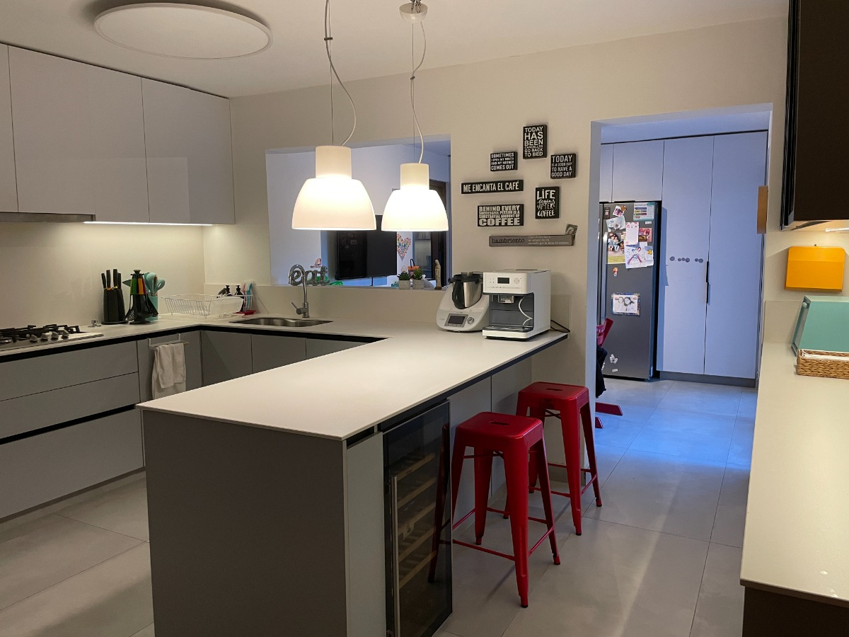 Arriendo Casa NP 4D Walk-in cl&oacute;set 4B 3E 1B San Carlos de Apoquindo - Las Condes