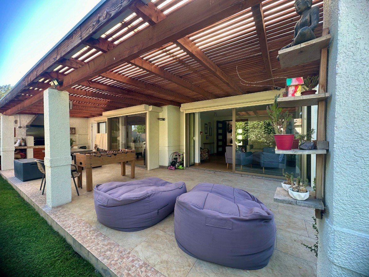 Venta Casa NP 5D en suite Walk-in cl&oacute;set 4B 2E San Carlos de Apoquindo - Las Condes