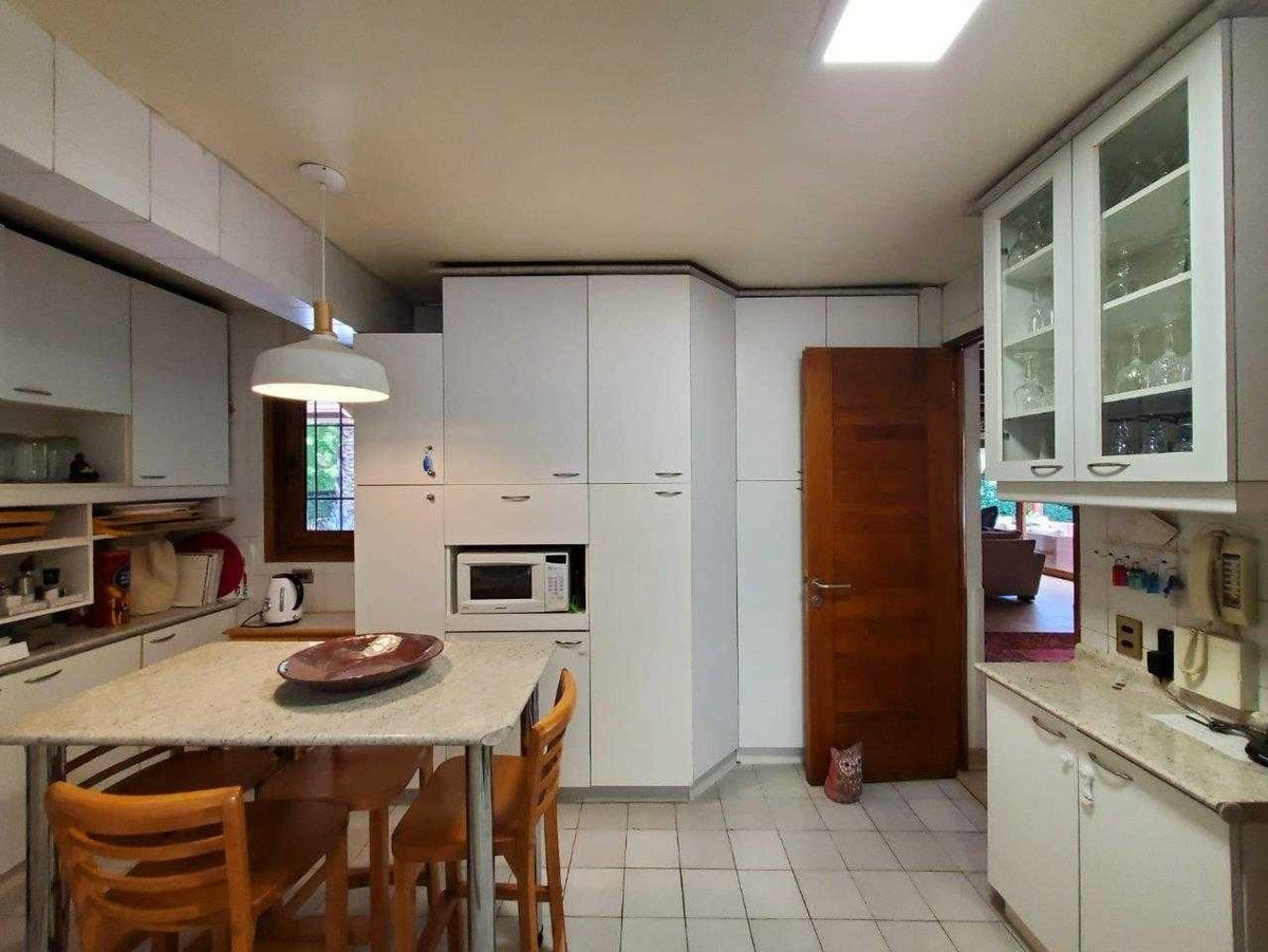 Venta Casa NOSP 5D en suite Walk-in cl&oacute;set 4B 6E 1B El Huinganal - Lo Barnechea