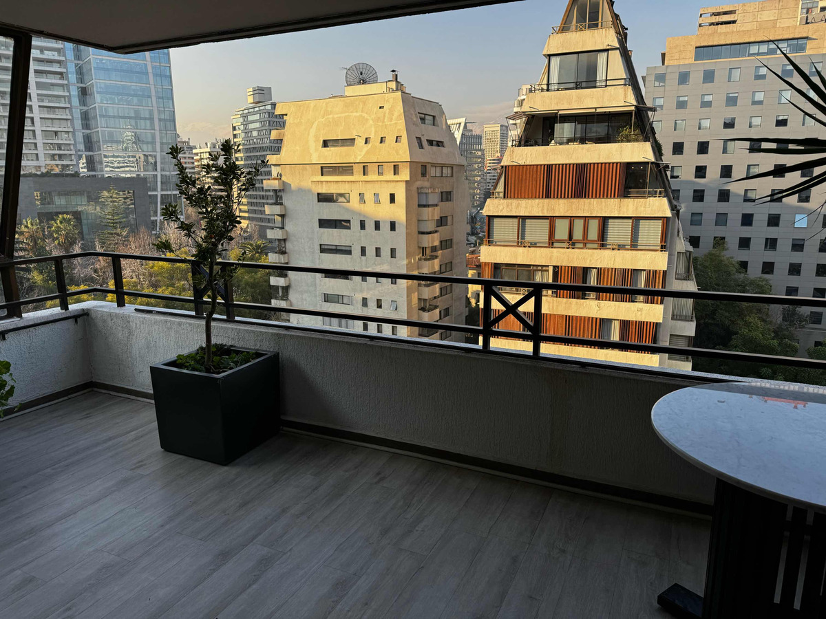 Venta Departamento 2D 3B 1E Barrio El Golf - Las Condes
