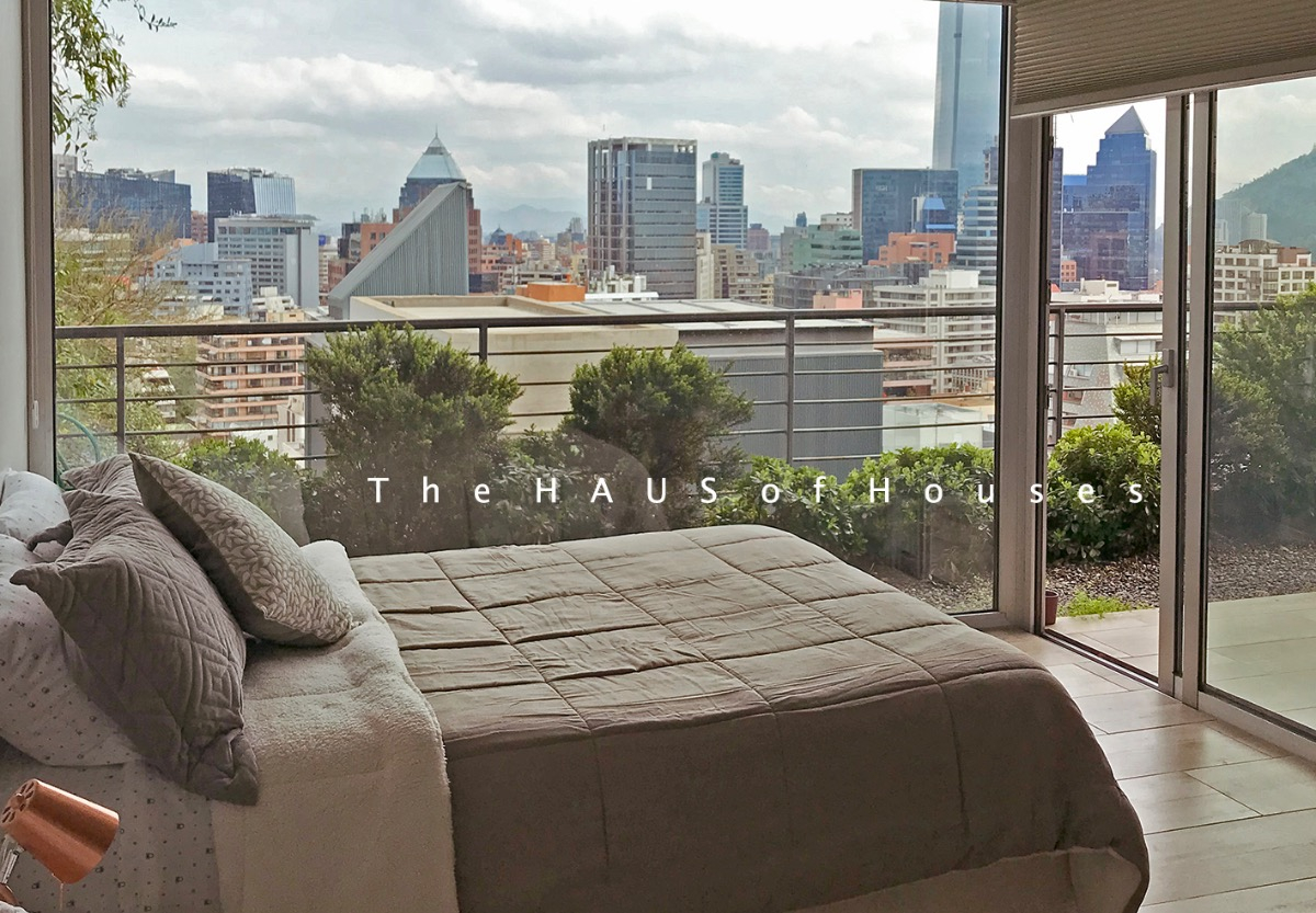 Venta Casa SO 5D en suite Walk-in cl&oacute;set 5B 3E 1B Barrio El Golf - Las Condes