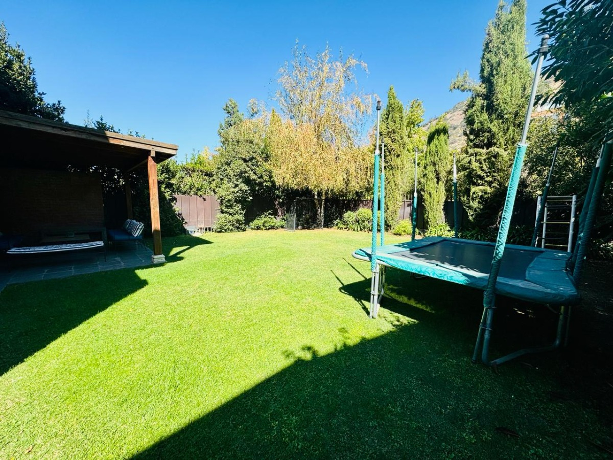 Venta Casa NP 5D en suite Walk-in cl&oacute;set 4B 3E 1B Los Trapenses - Lo Barnechea