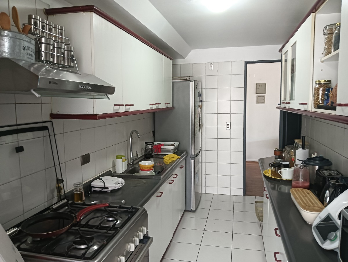 Arriendo Departamento NO 4D en suite Walk-in cl&oacute;set 3B 1E 1B Metro Escuela Militar - Las Condes