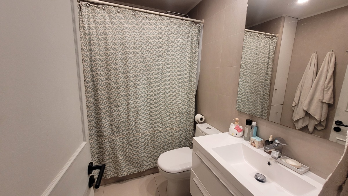 Arriendo Casa NP 4D 4B 2E 2B Borde R&iacute;o - Casa Piedra - Vitacura