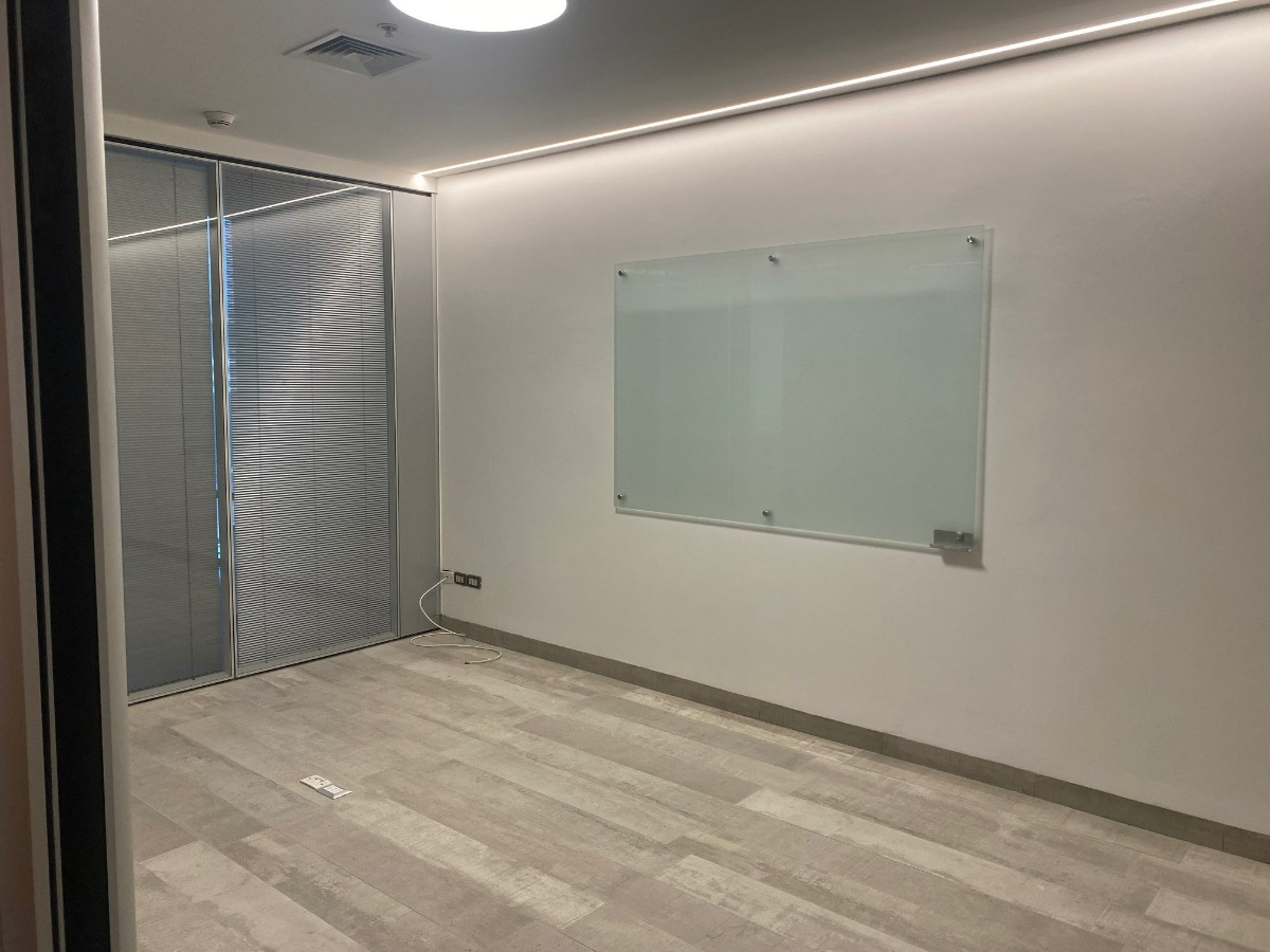 Arriendo Oficina N 2B 5E 1B Nueva Las Condes - Las Condes