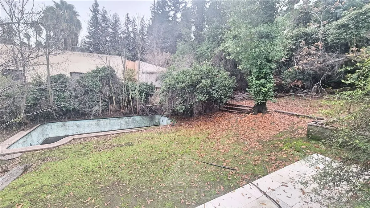 Venta Casa NO 6D WI cl&oacute;set Suite 5B 5E 1Bd 700m2  - Vitacura