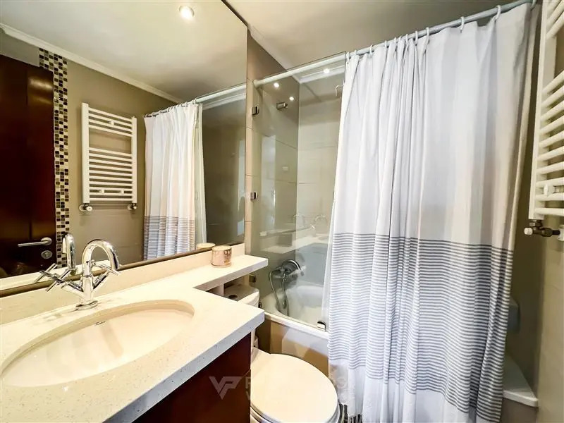 Venta Departamento Norte 2D en suite Walk-in cl&oacute;set 2B 1E 1B Alto Las Condes - Las Condes