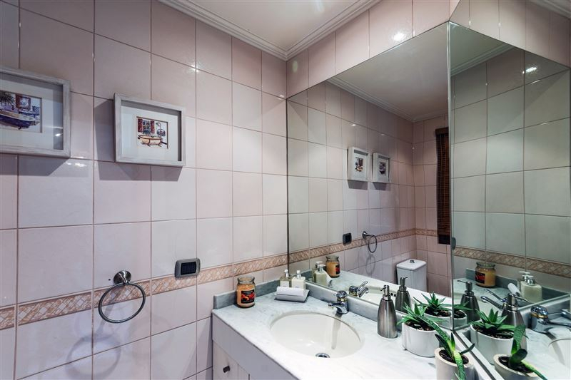 Venta Casa Nor-Poniente 6D en suite Walk-in cl&oacute;set 5B 6E 2B Los Trapenses - Lo Barnechea