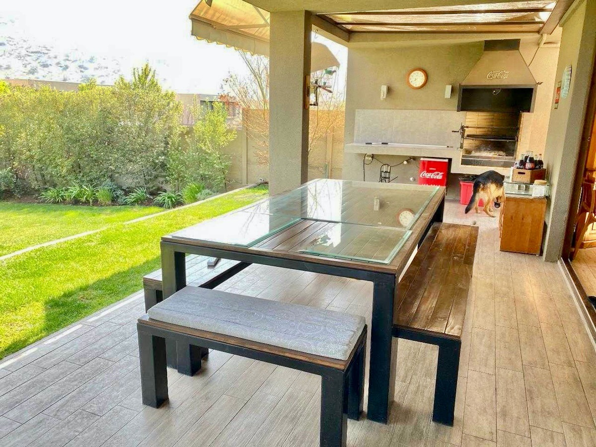 Venta Casa N 4D en suite Walk-in cl&oacute;set 4B 2E Chicureo - Colina