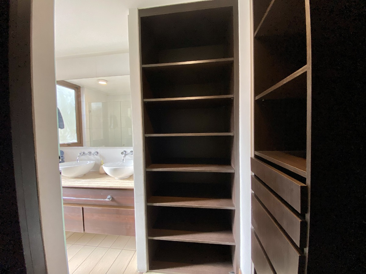 Venta Departamento NO 2D en suite Walk-in cl&oacute;set 2B 1E 1B Metro Manquehue - Apumanque - Las Condes