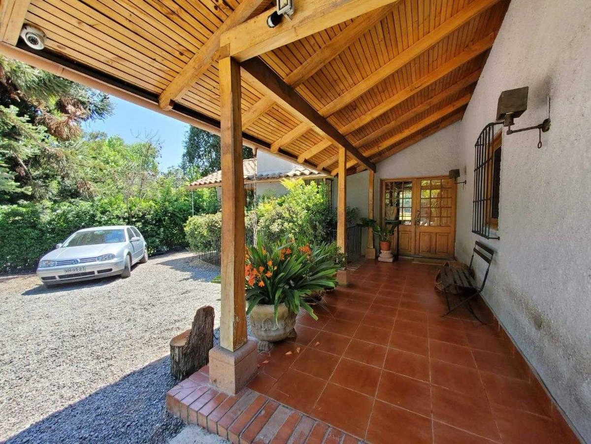 Venta Casa NOSP 5D en suite Walk-in cl&oacute;set 4B 6E 1B El Huinganal - Lo Barnechea