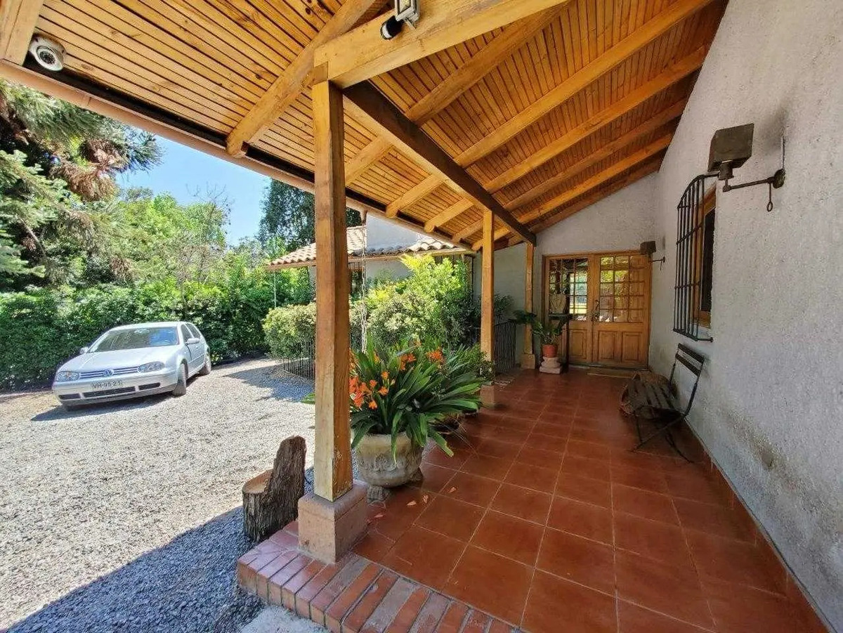 Venta Casa NOSP 5D en suite Walk-in cl&oacute;set 4B 6E 1B El Huinganal - Lo Barnechea