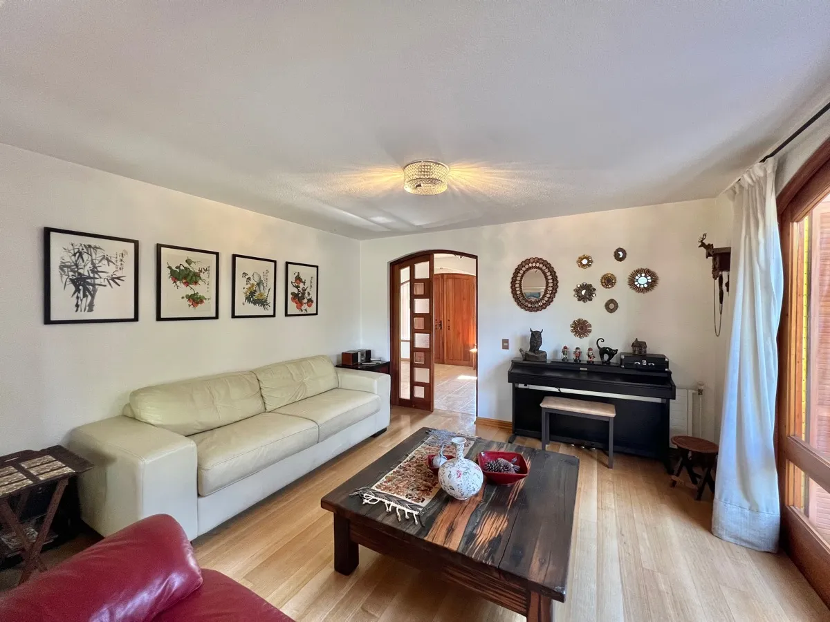 Venta Casa NO 4D 4B 4E 1Bd Borde R&iacute;o - Casa Piedra - Vitacura