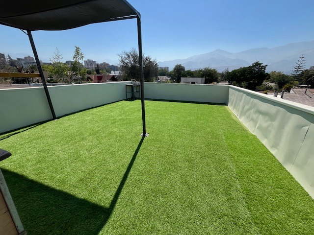 Arriendo Casa O 5D en suite Walk-in cl&oacute;set 2B 2E 1B Rotonda Atenas - Las Condes