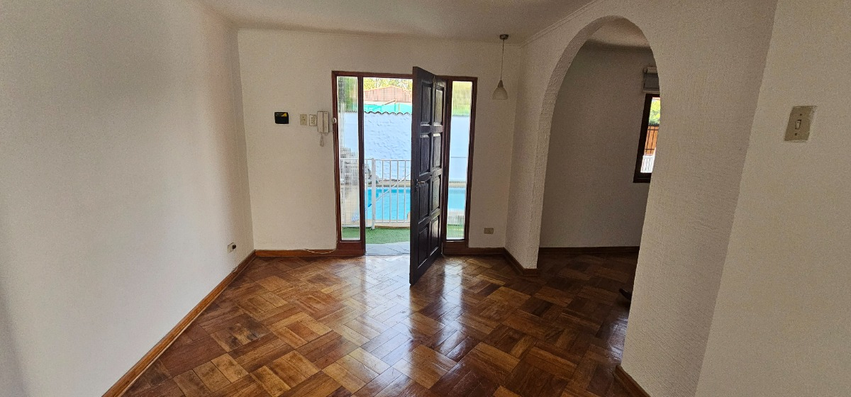 Arriendo Casa NO 5D en suite 3B 2E 1B Alto Las Condes - Las Condes