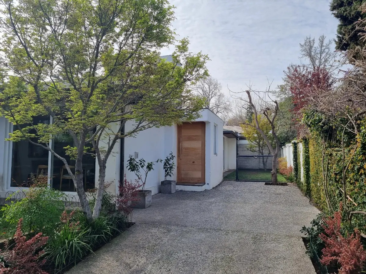 Arriendo Casa 4D 3B 2E 1B Jard&iacute;n Del Este - Vitacura