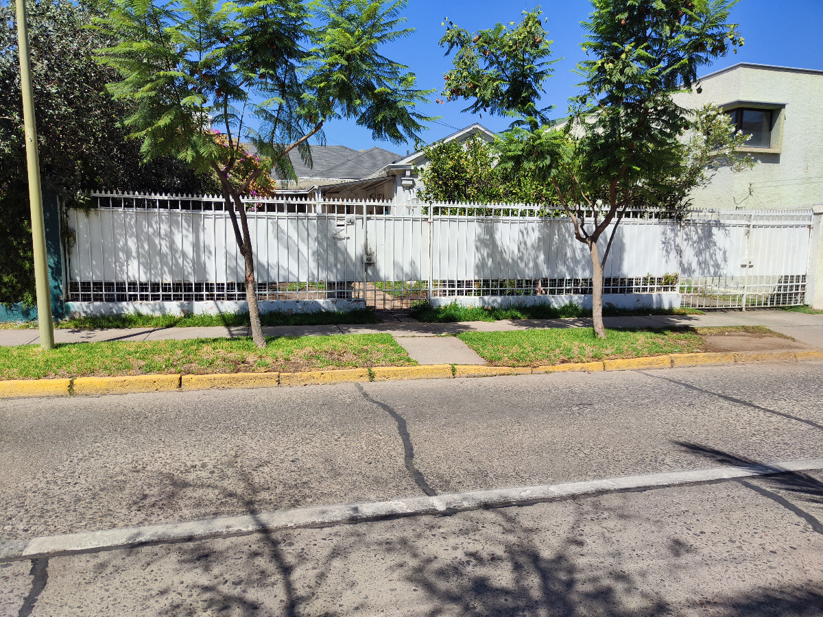 Venta Casa N 5D 2B 3E 1B Vaticano - Las Condes