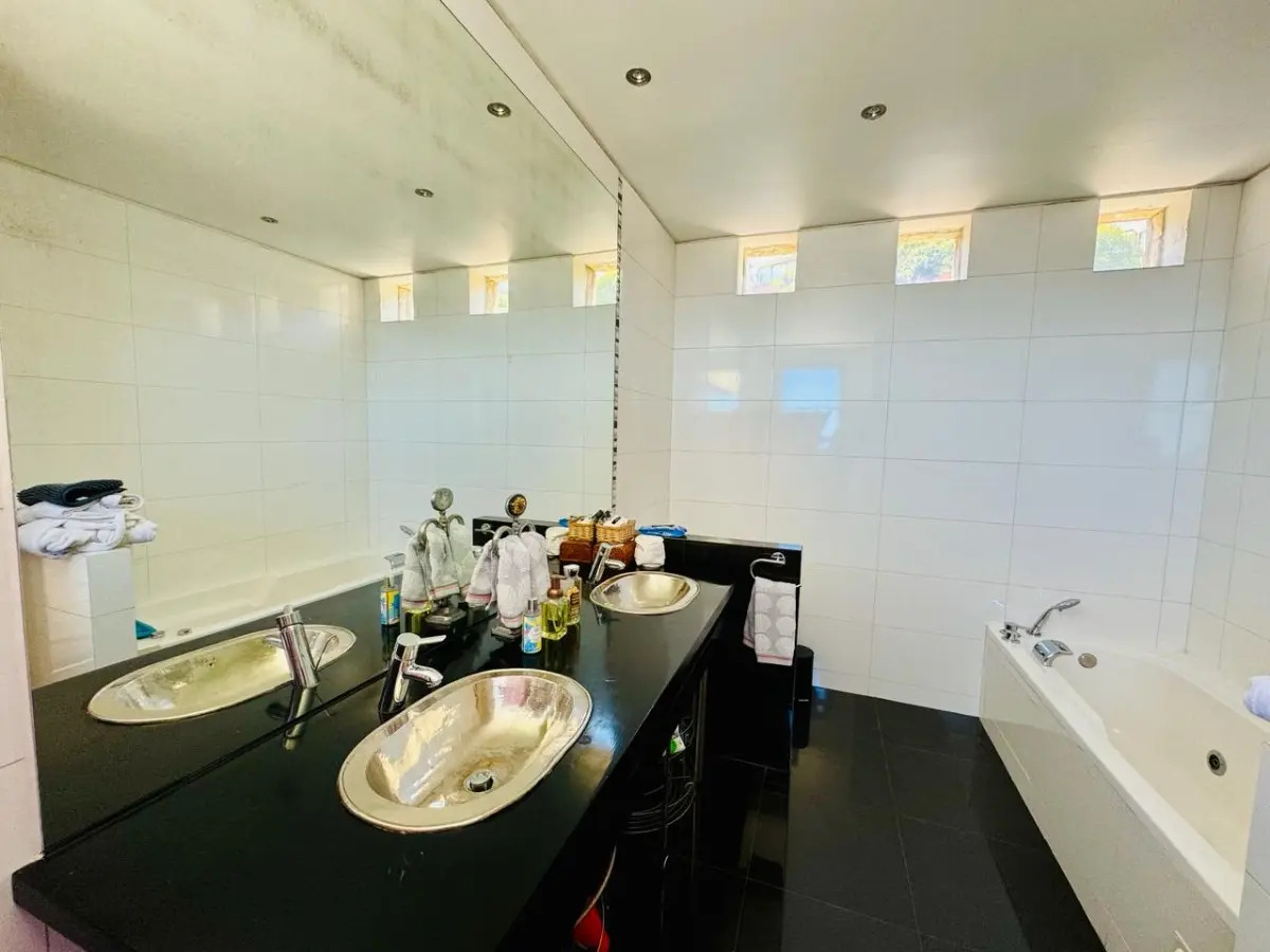 Venta Casa NP 7D en suite Walk-in cl&oacute;set 7B 6E 1B Las Cujas - El Pangue - Zapallar