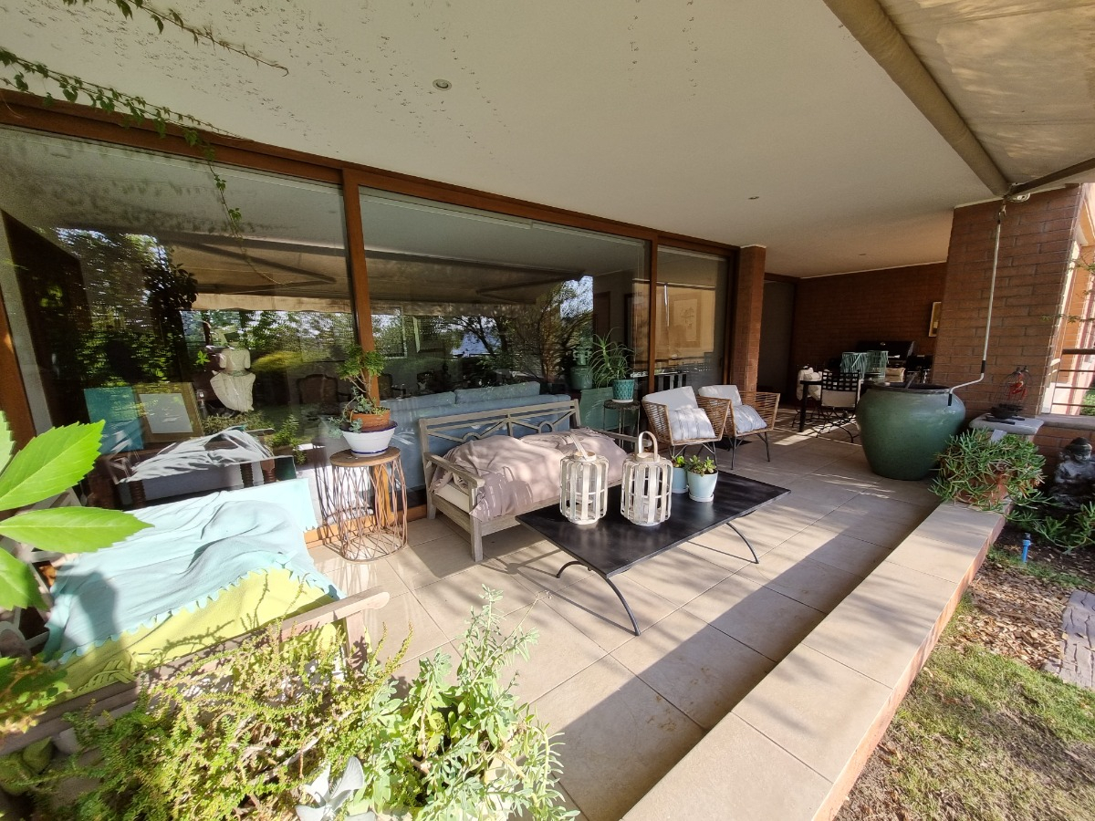 Venta Casa NOSP 5D 5B 4E 1B San Carlos de Apoquindo - Las Condes