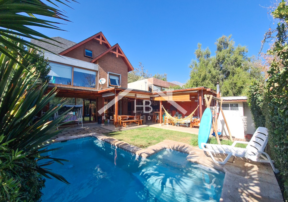 Venta Casa P 5D en suite Walk-in cl&oacute;set 6B 2E 1B San Carlos de Apoquindo - Las Condes