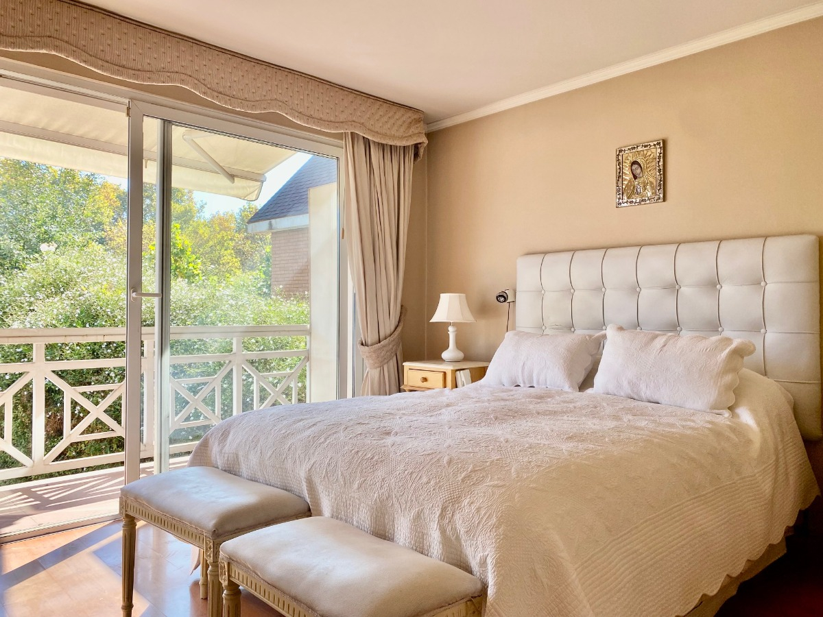 Venta Casa P 5D en suite Walk-in cl&oacute;set 5B 2E 1B Los Trapenses - Lo Barnechea