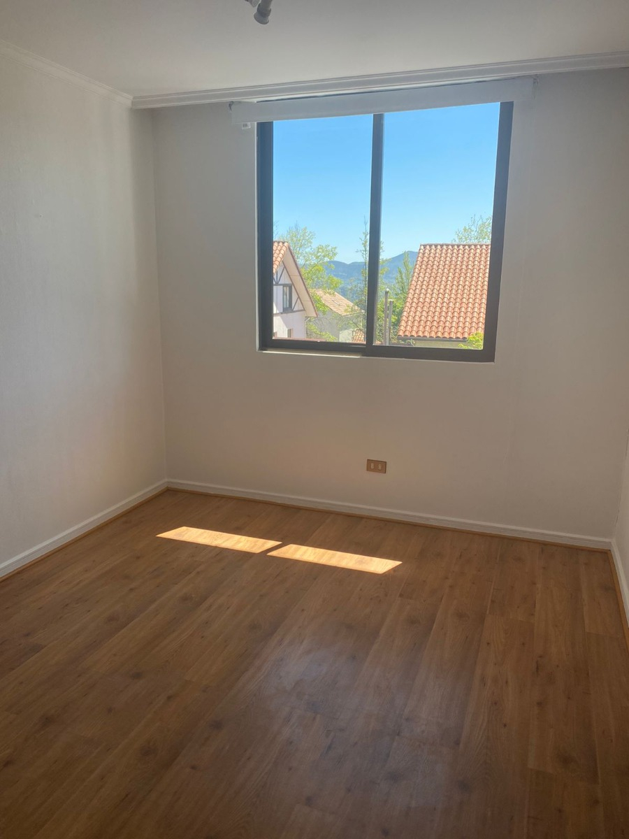 Arriendo Casa 5D 4B 2E San Carlos de Apoquindo - Las Condes