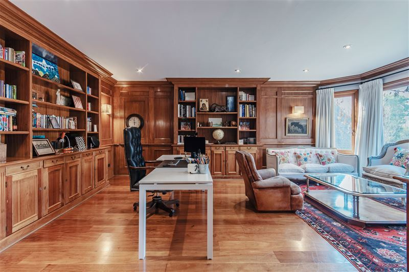 Venta Casa Nor-Oriente 6D en suite Walk-in cl&oacute;set 6B 8E 2B Los Trapenses - Lo Barnechea