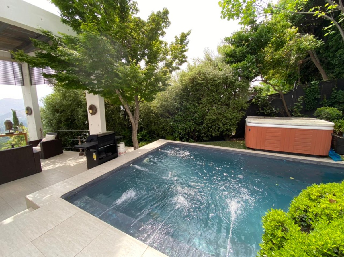 Venta Casa P 4D en suite Walk-in cl&oacute;set 4B 2E 1B El Huinganal - Lo Barnechea