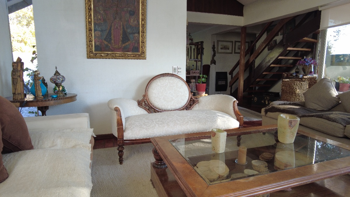 Venta Casa NOSP 5D en suite 3B 2E 1B Rotonda Atenas - Las Condes