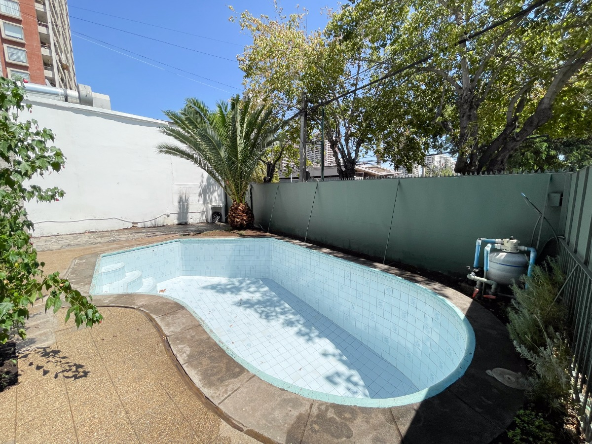 Venta Casa NOSP 4D en suite 3B 2E 1B Villa Frei - &Ntilde;u&ntilde;oa