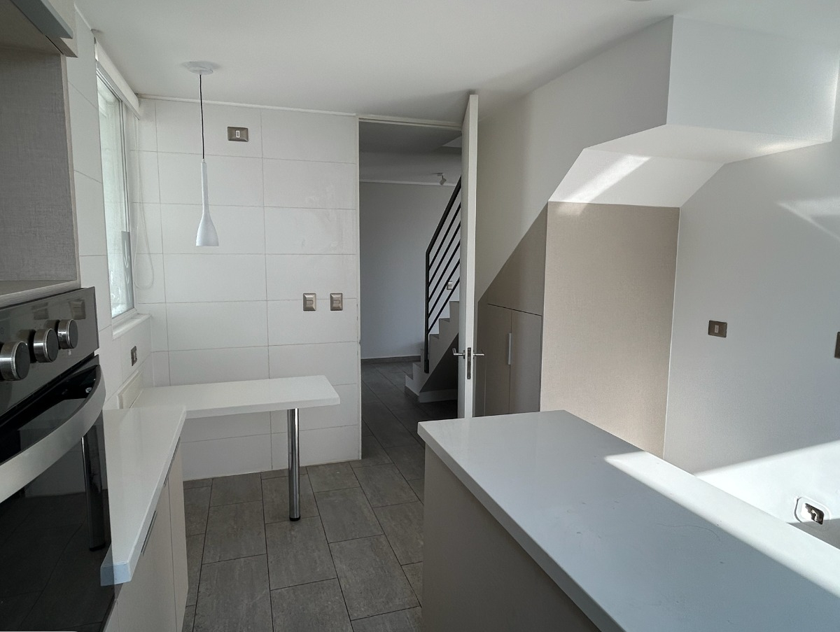 Arriendo Casa 4D 3B 2E La Dehesa - Lo Barnechea