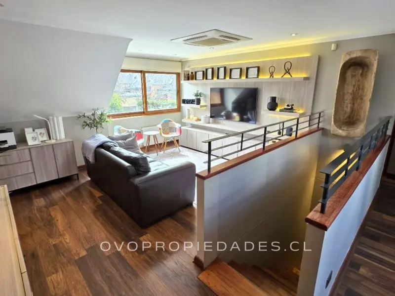 Venta Casa O 4D  5B 2E 2Bd La Dehesa - Lo Barnechea