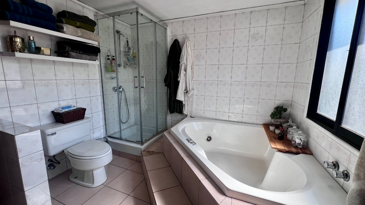 Venta Casa NO 4D en suite 3B 2E 1B Blest Gana - La Reina