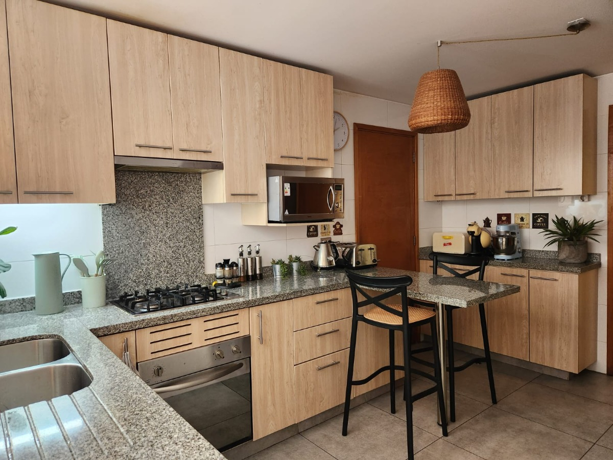 Venta Casa 5D en suite Walk-in cl&oacute;set 4B 3E 1B La Reina Alta - La Reina