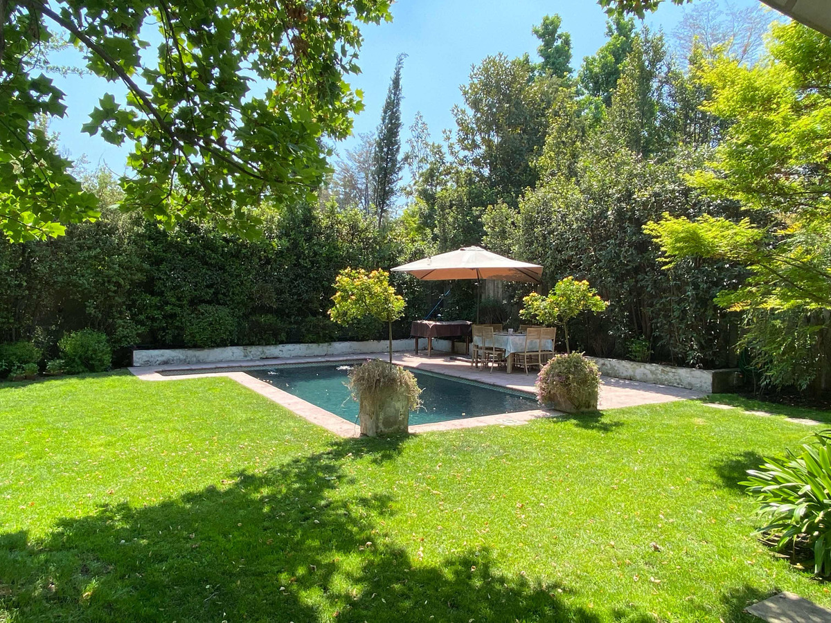 Venta Casa NOSP 5D en suite Walk-in cl&oacute;set 4B 2E 1B Los Trapenses - Lo Barnechea