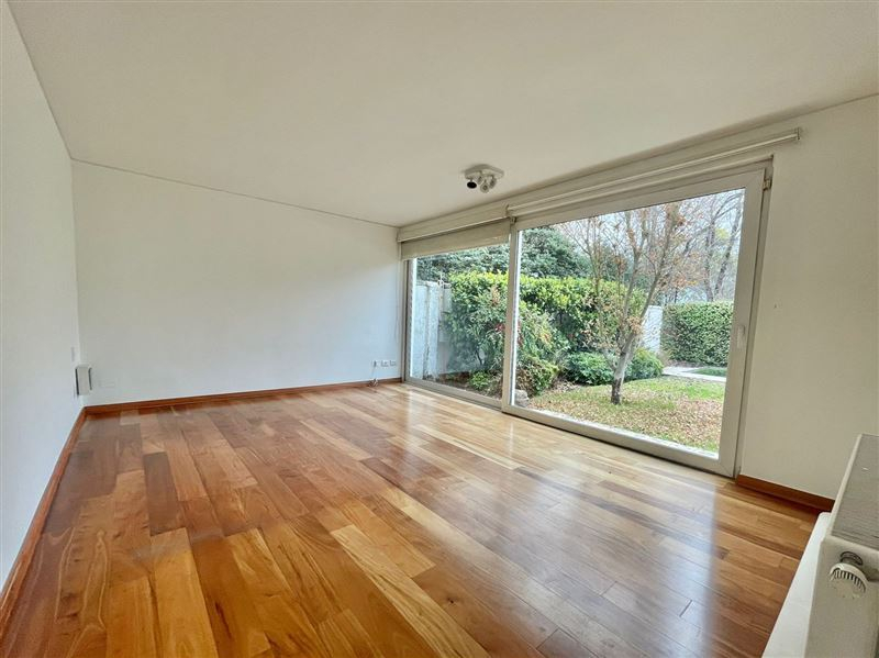 Arriendo Casa NorOriente-Poniente 6D 4B 2E 1B Borde R&iacute;o - Casa Piedra - Vitacura